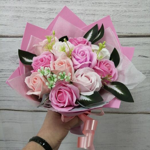 Букет из нежных роз из мыла