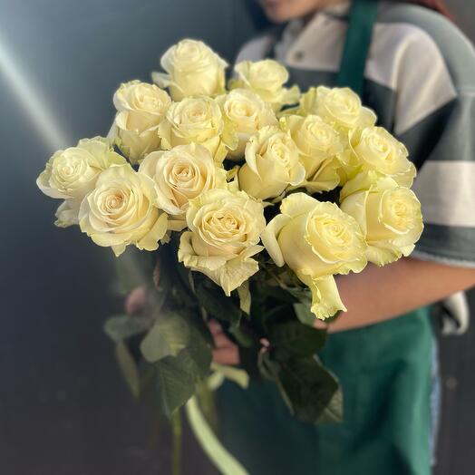 БУКЕТ ИЗ 15 ЭКВАДОРСКИХ РОЗ