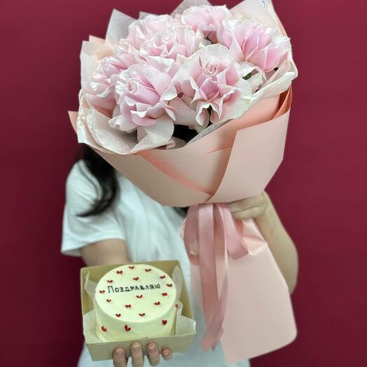 Праздничный сет: бенто торт + букетик