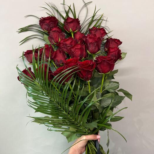 Траурный букет из красных Роз