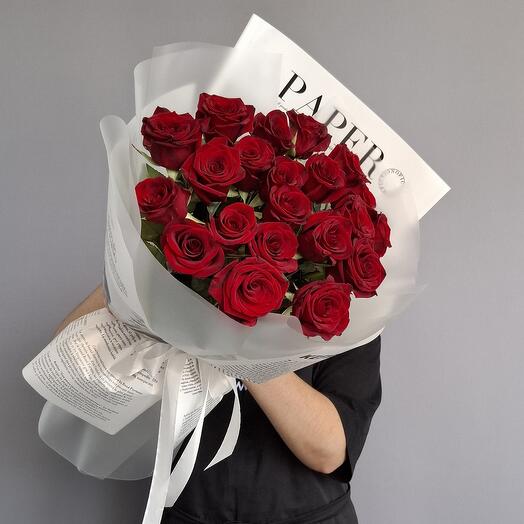 Букет 21 красная роза импорт