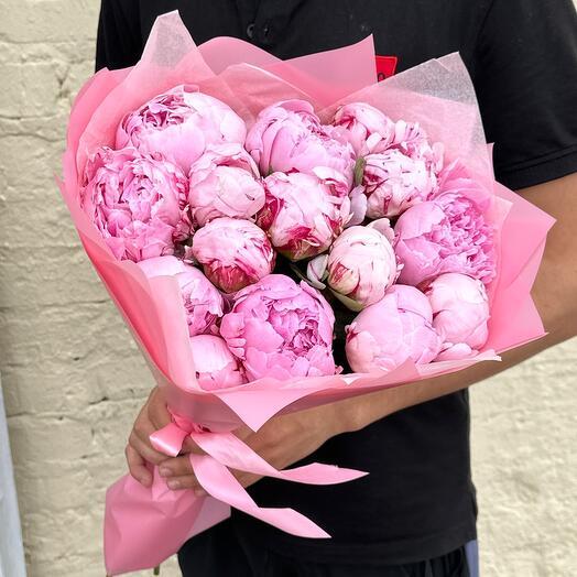 Bouquet of 15 peonies