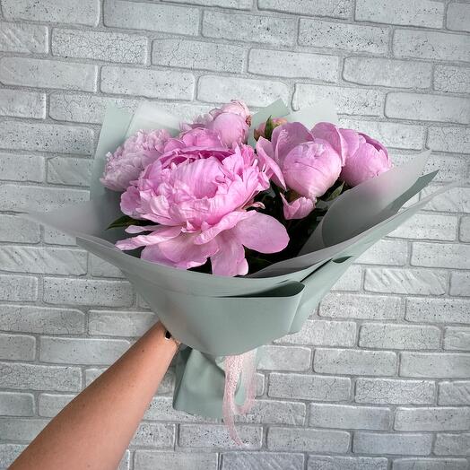 Ароматные розовые пионы