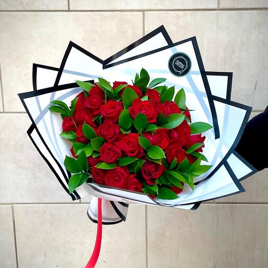Bouquet of 39 premium red roses