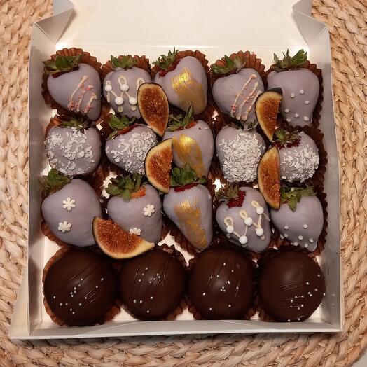 Truskawki w czekoladzie i  ciasto Ziemniak