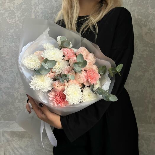 Авторский букет с кустовыми розами♥️