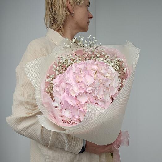 Ramo de hortensias y gypsophila