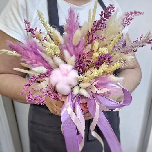 Мини композиция из сухоцветов и стабилизированных цветов
