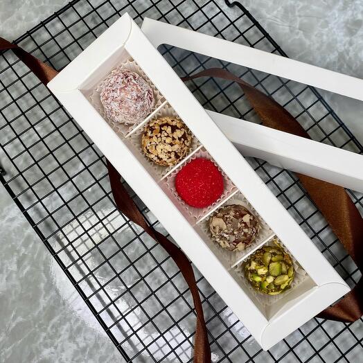 Набор шоколадных трюфелей ассорти