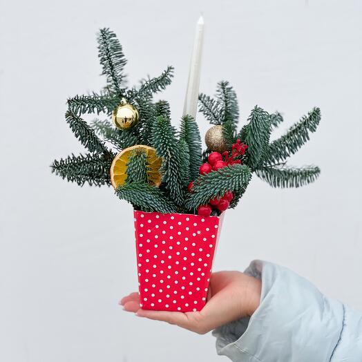 Композиция со свечой из нобилиса