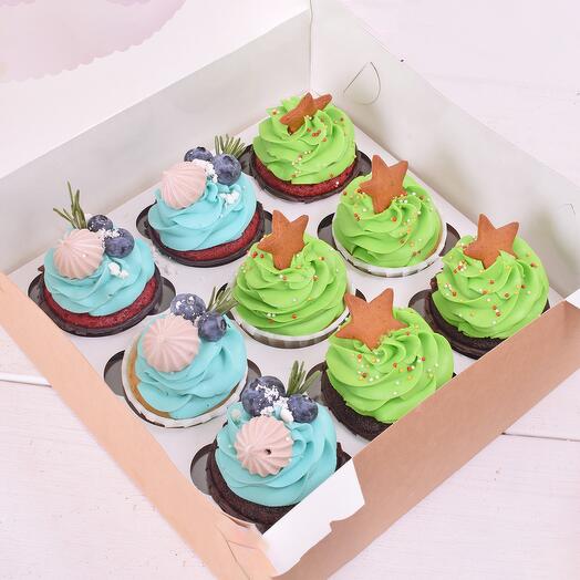 Новогодние пирожные капкейки