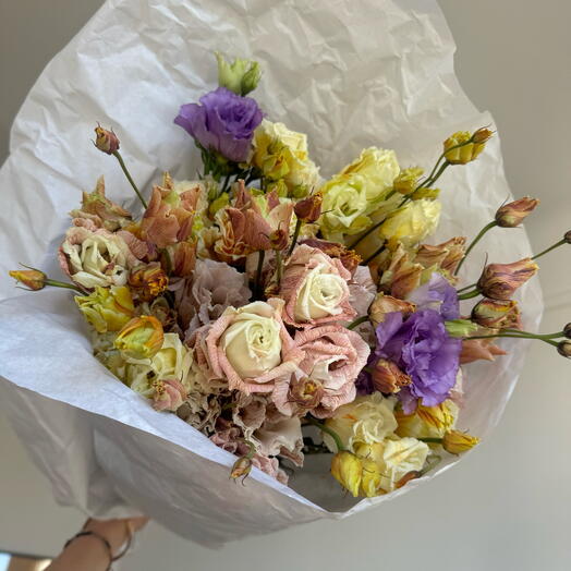 Lisianthus mix available till 27.12