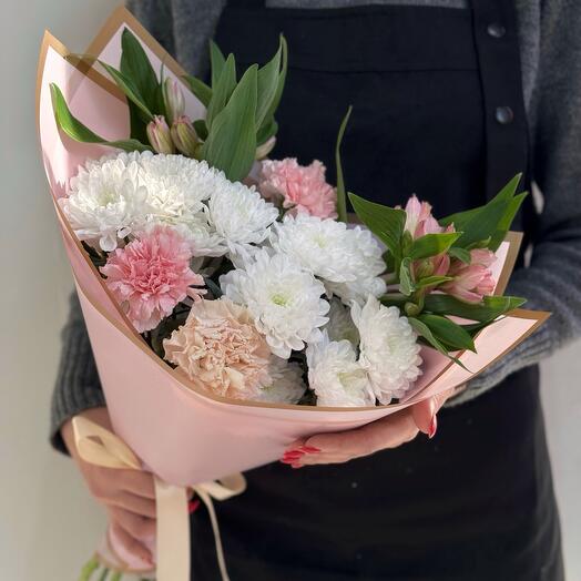 Букет комплимент из хризантем и диантусов 🌸и альстромерий