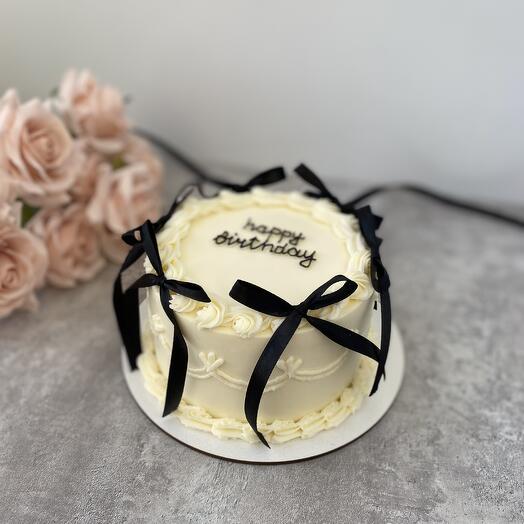 Бенто торт M с черными бантиками happy birthday на день рождения