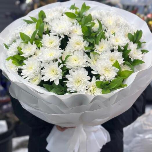Букет из белоснежной хризантемы