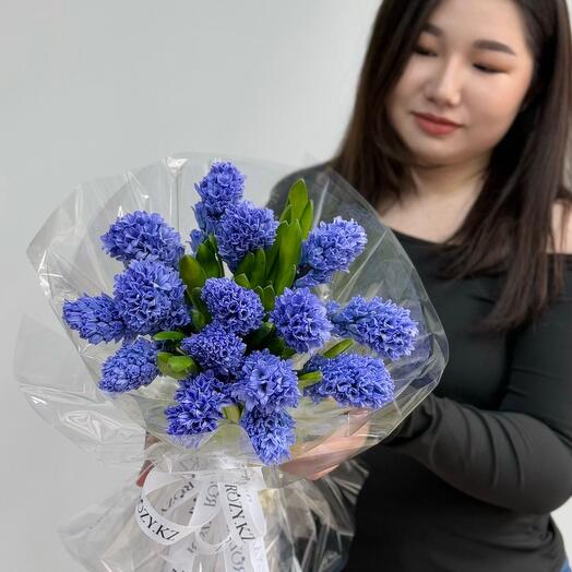 Букет из 15 гиацинтов