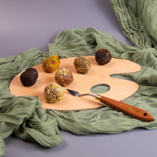 Set of 10 almond truffles