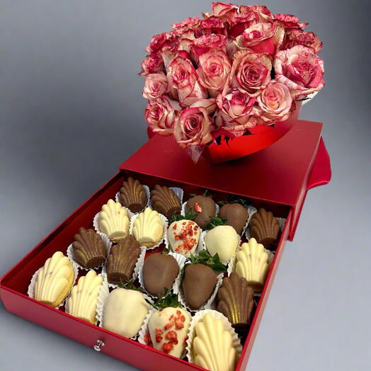 Romantic Elegance: Red Luxe Gift Box