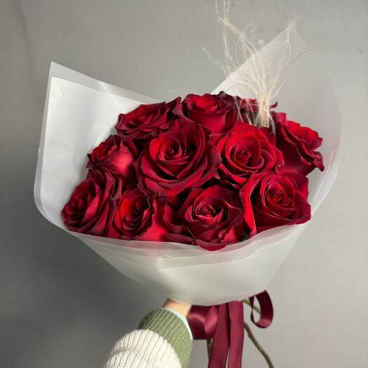 Ramo romántico de 11 rosas rojas 8022