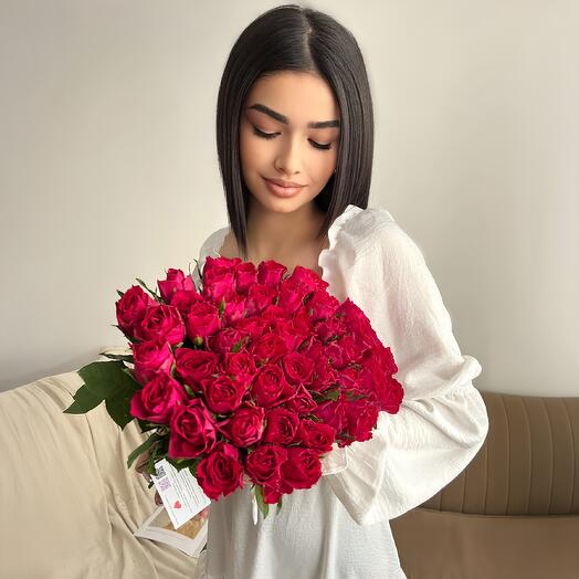 Букет из Малиновых роз 51 шт. Высота 42 см. Luxus Flowers