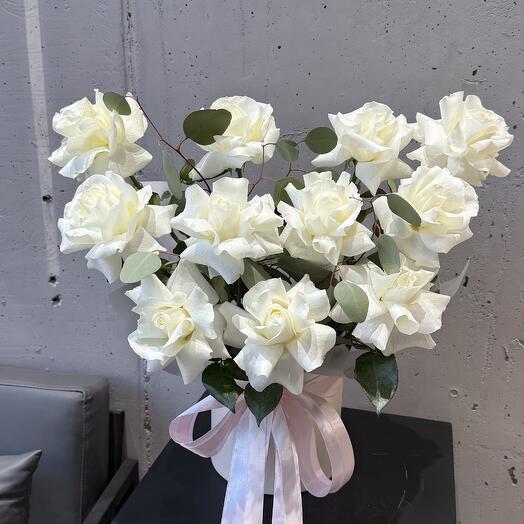 Французские белые розы