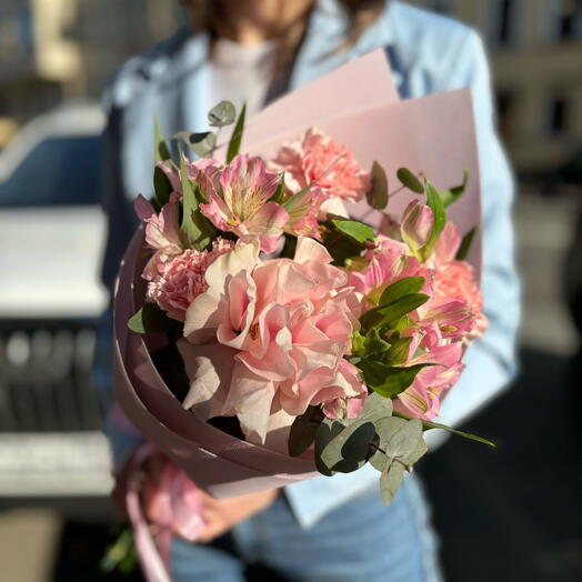 Sunny bouquet of persistent flowers: alstroemeria, dianthus