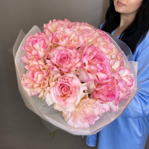 Bouquet of 15 French roses