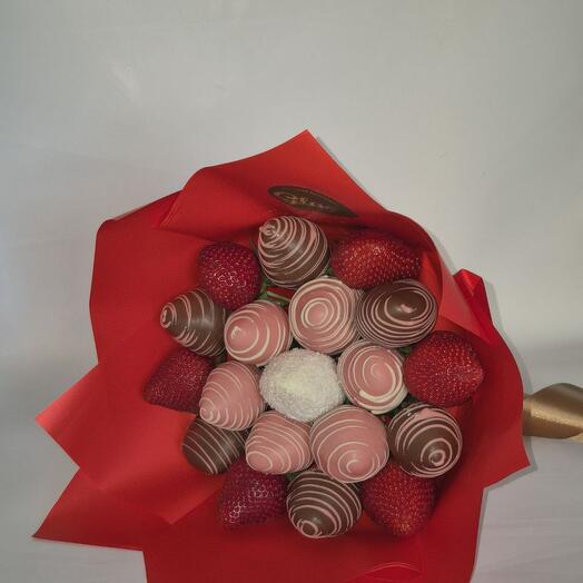 Букет из клубники в шоколаде 19 шт"Red velvet"