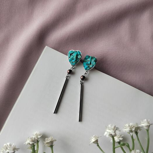 Серьги "сердечки" из эпоксидной смолы