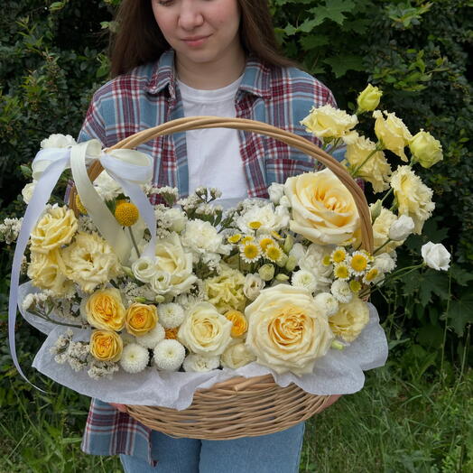 Корзина в сливочных тоннах💛
