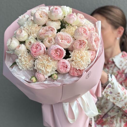 Букет зефирное облако с пионовидными розами