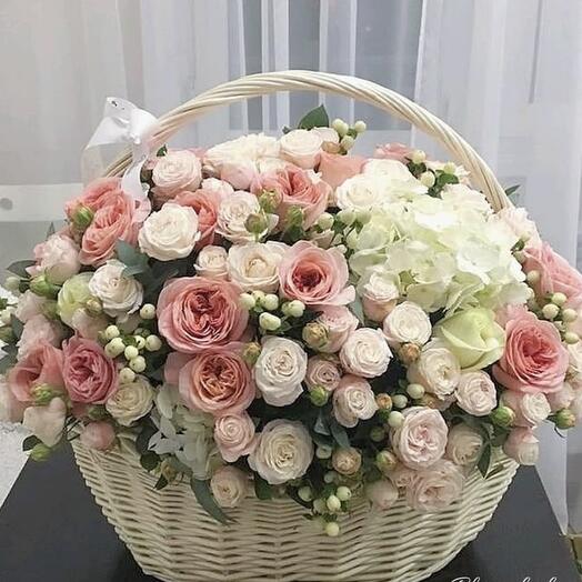 Корзина с цветами макси