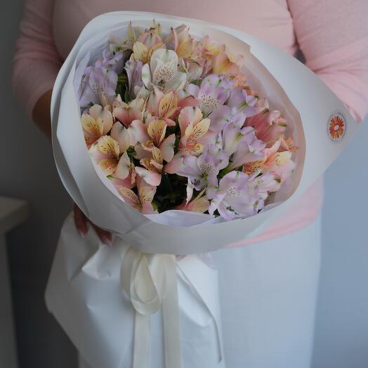 Alstroemeria
