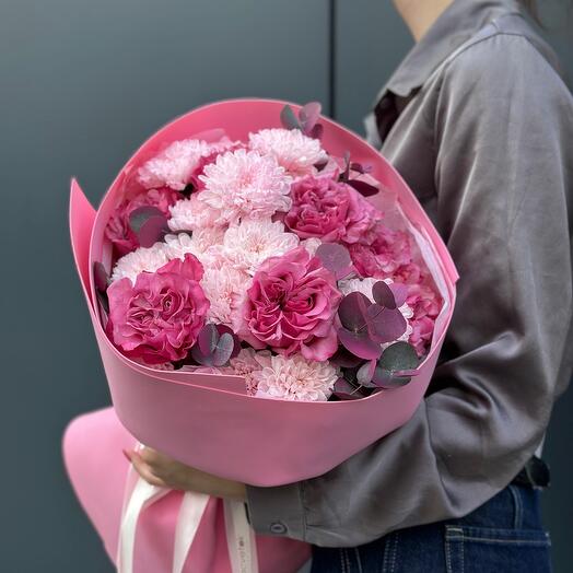 Розовый букет с хризантемами и розами💗