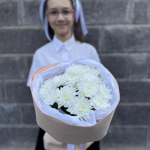 Букет хризантем на 1 сентября