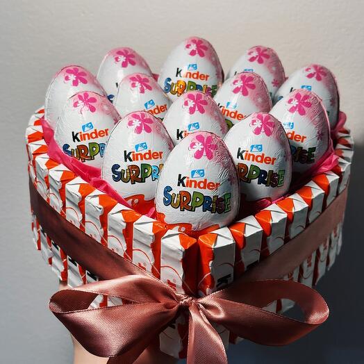 Pudełko w kształcie serca z Kinder