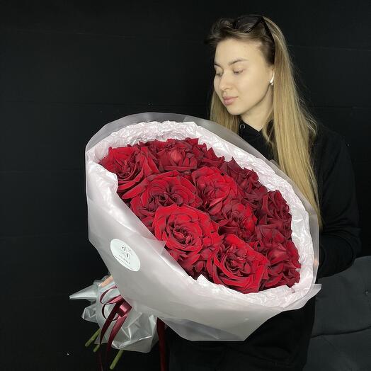 Букет «Алая» из 11 французских роз