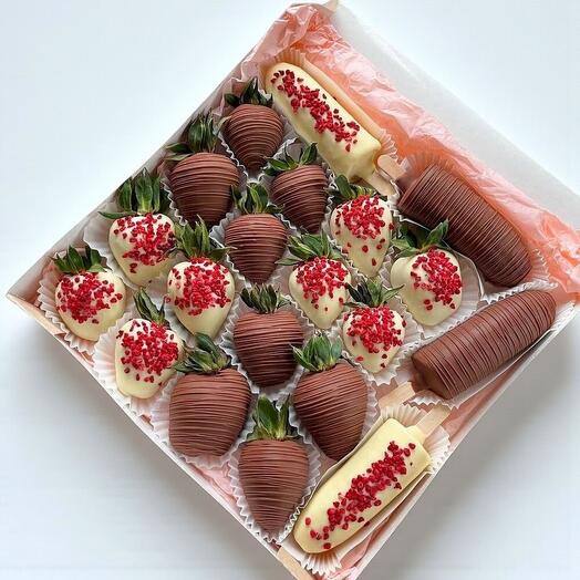 Подарочный набор «Вкусный набор клубники и банана»