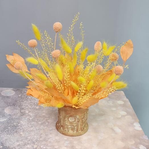 Композиция из стабилизированных цветов Радостный день