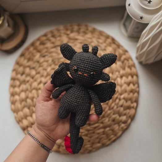 Игрушка вязаная «Беззубик-мини» в подарочной коробке