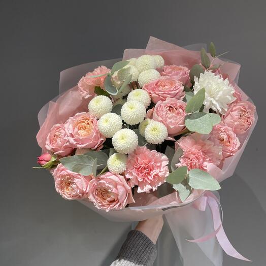 Сборный букет «Любовь к эмоциям»