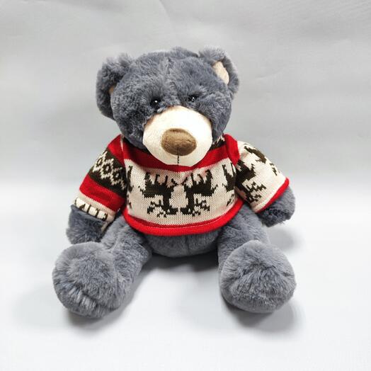 Медвежонок в свитере