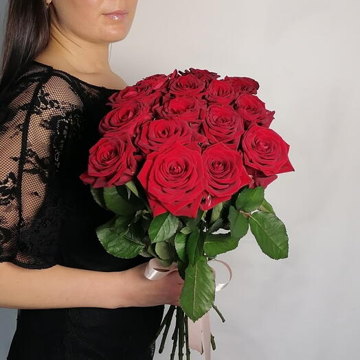 🌹Букет "PERVOЦВЕТ" из 15 красных страстных роз под ленту❣️