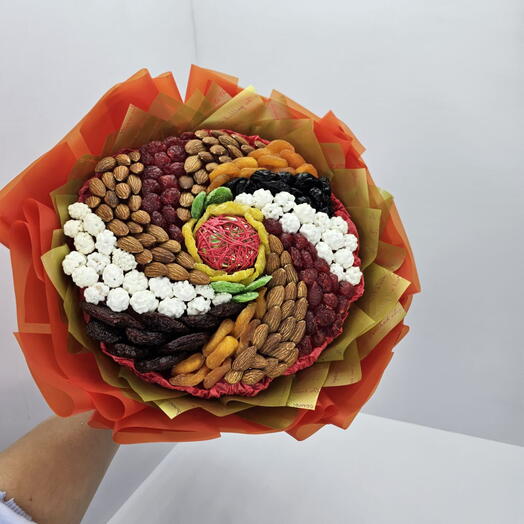 Букет из сухофруктов и орехов "Вихрь" с медом арт. 34624 в Хабаровске