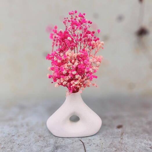 Композиция из гипсофилы в вазе