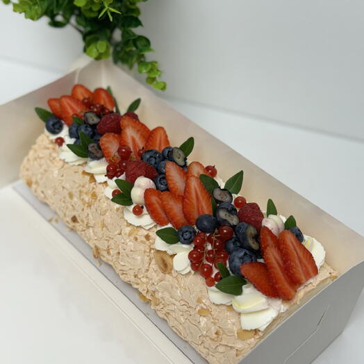 Меренговый рулет с ягодами(8марта)