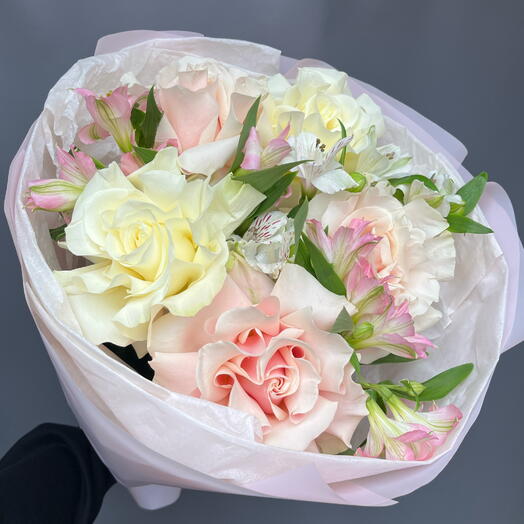 Прованс💐(французские розы и альстромерии)