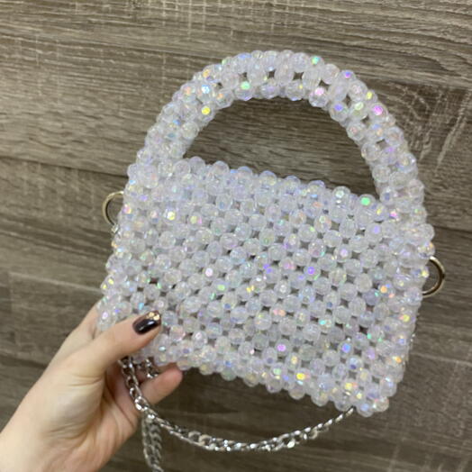 Сумка из бусин на плечо
