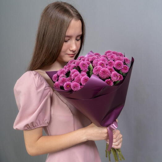 Букет из черничных сантини в яркой упаковке