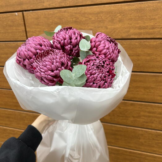 Букет из бордовой одноголовой хризантемы 🌸
